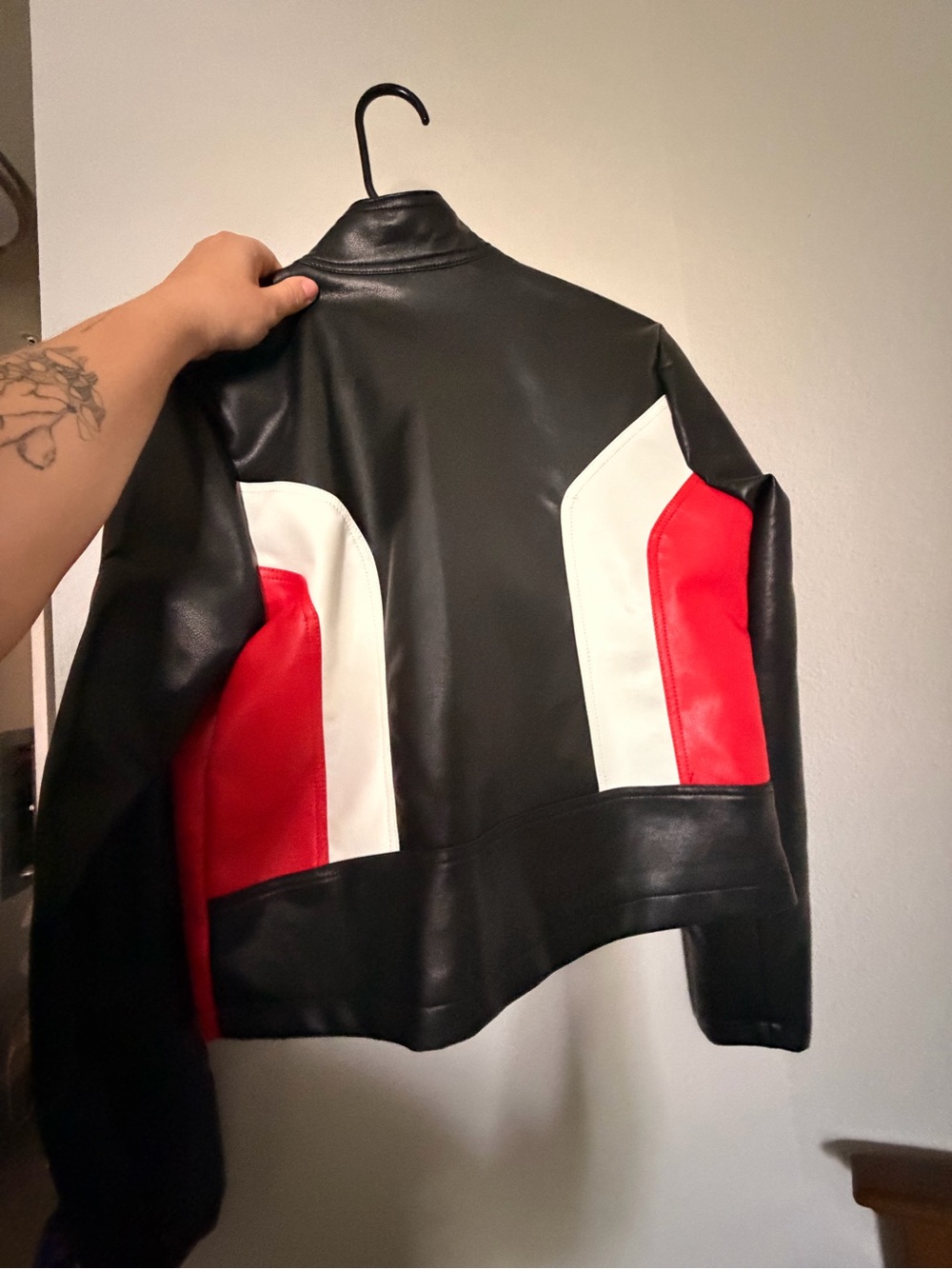 Black, White & Red women’s jacket - Picture 2 of 2